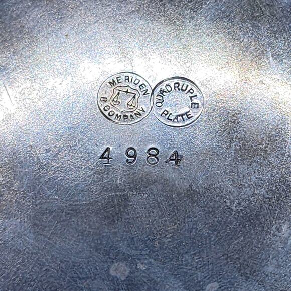 Antique Silverplate Butter Dome Meriden Silver Plate Co. Quadruple Plated - Picture 9 of 9